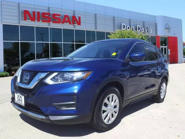 2017 Nissan Rogue S FWD photo