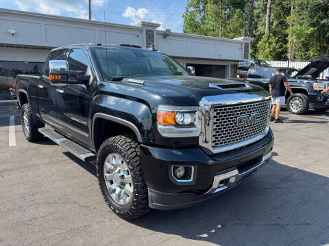 2017 GMC Sierra 2500HD Denali 4WD photo