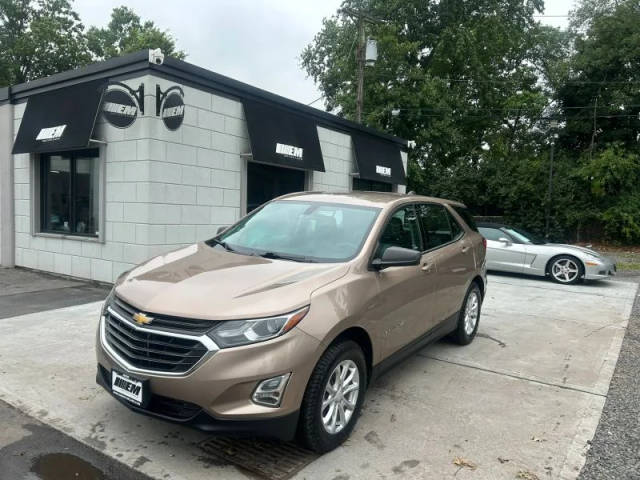 2018 Chevrolet Equinox LS AWD photo