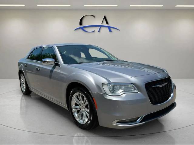 2016 Chrysler 300 300C RWD photo