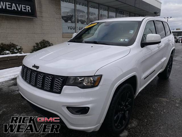 2017 Jeep Grand Cherokee Altitude 4WD photo