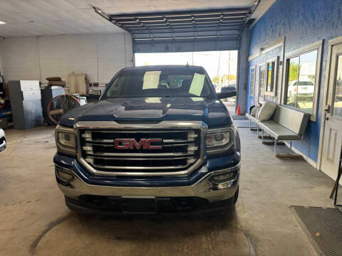 2017 GMC Sierra 1500 SLT 4WD photo