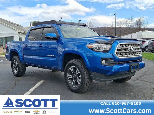2017 Toyota Tacoma TRD Sport 4WD photo