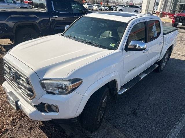 2017 Toyota Tacoma Limited 4WD photo