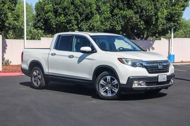 2017 Honda Ridgeline RTL-E AWD photo