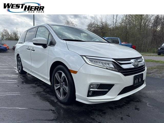 2018 Honda Odyssey Touring FWD photo