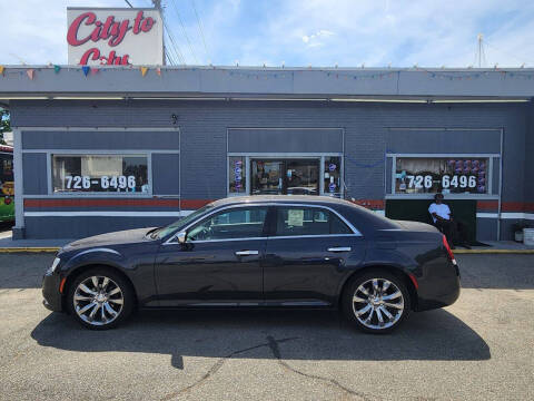 2017 Chrysler 300 300C RWD photo