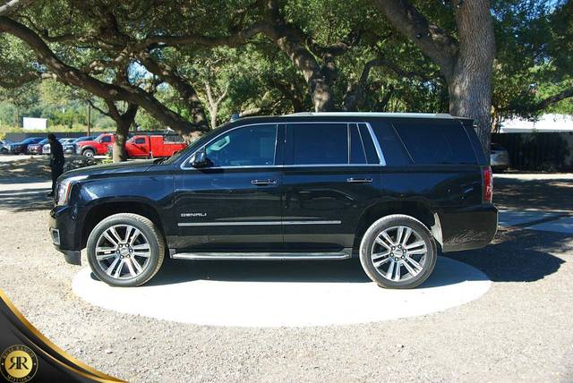 2017 GMC Yukon Denali 4WD photo