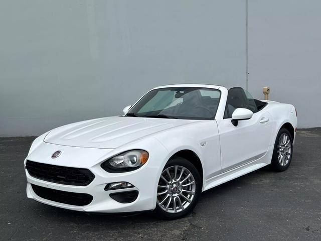 2017 FIAT 124 Spider Classica RWD photo