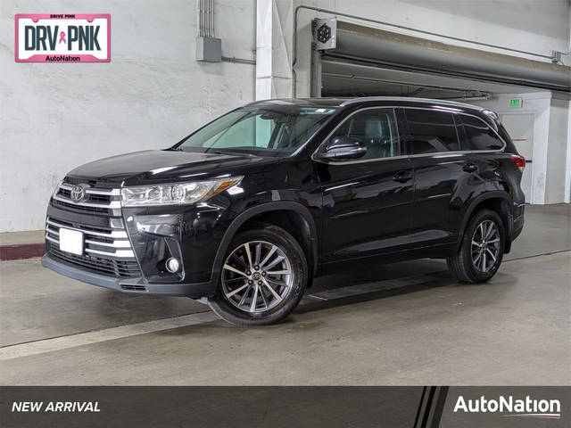 2017 Toyota Highlander XLE AWD photo