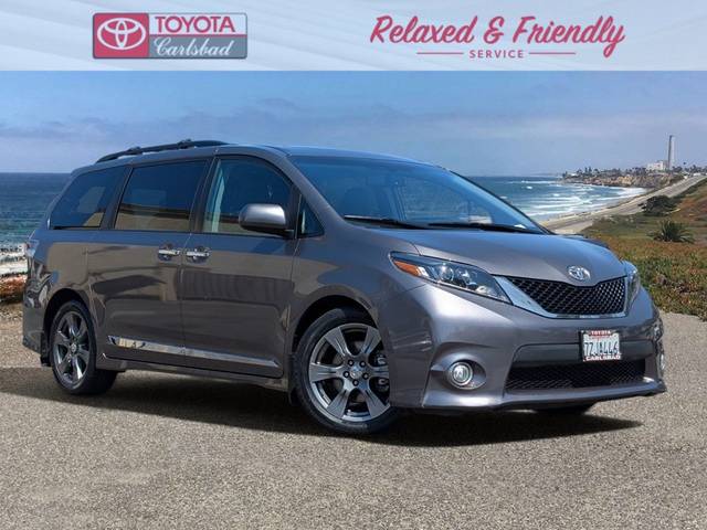 2017 Toyota Sienna SE FWD photo