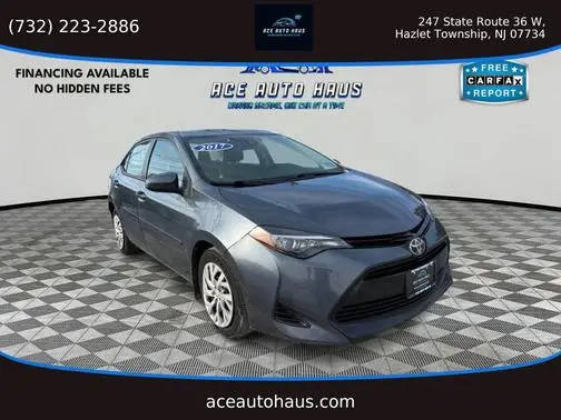 2017 Toyota Corolla LE FWD photo