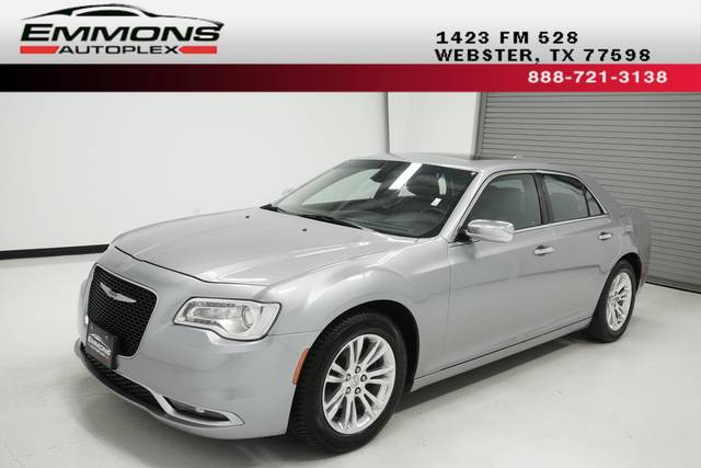 2016 Chrysler 300 300C RWD photo