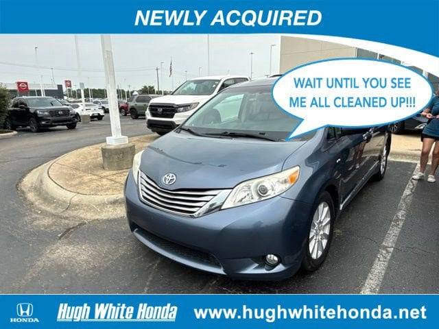2017 Toyota Sienna XLE Premium AWD photo