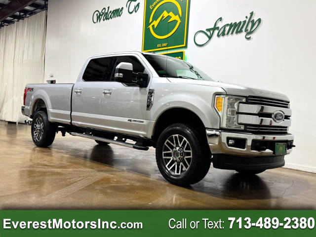 2017 Ford F-350 Super Duty Lariat 4WD photo