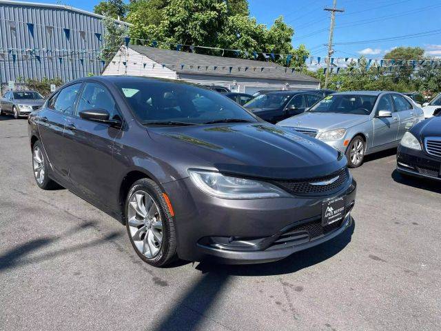 2015 Chrysler 200 S FWD photo
