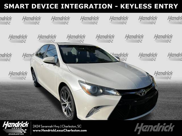 2017 Toyota Camry XSE FWD photo