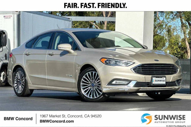 2017 Ford Fusion Hybrid Titanium FWD photo