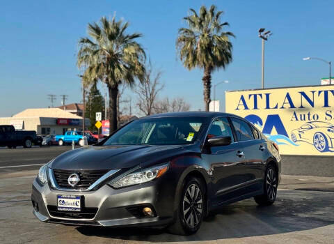 2017 Nissan Altima 2.5 SV FWD photo