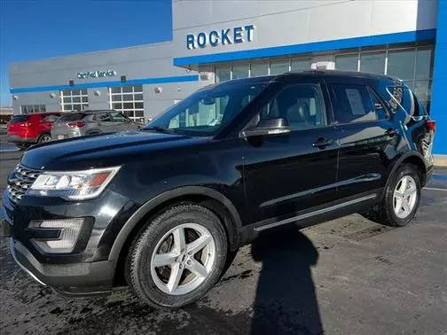 2017 Ford Explorer XLT 4WD photo