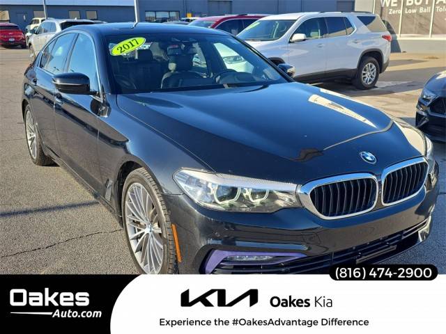 2017 BMW 5 Series 530i RWD photo