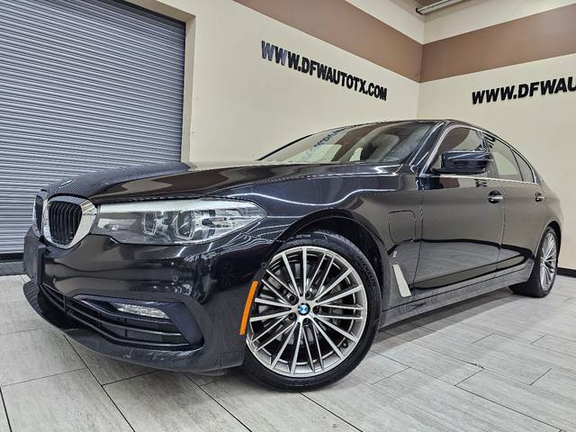 2018 BMW 5 Series 530e iPerformance RWD photo