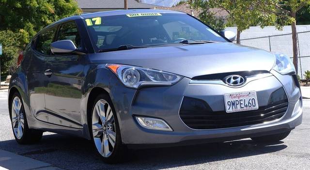 2017 Hyundai Veloster Value Edition FWD photo