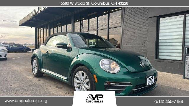 2017 Volkswagen Beetle 1.8T Classic FWD photo