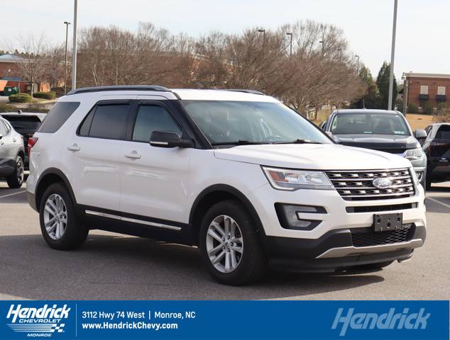 2017 Ford Explorer XLT FWD photo