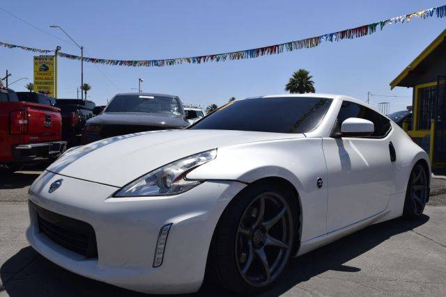2017 Nissan 370Z  RWD photo