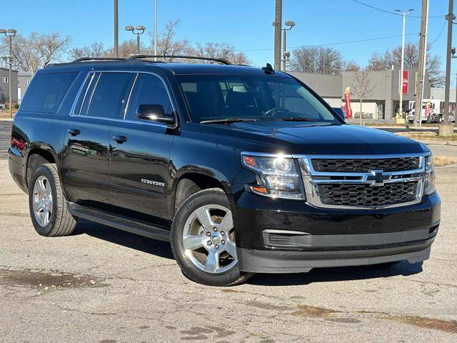 2017 Chevrolet Suburban LS 4WD photo