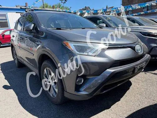 2017 Toyota RAV4 XLE AWD photo