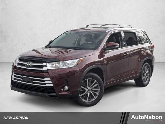 2017 Toyota Highlander XLE AWD photo