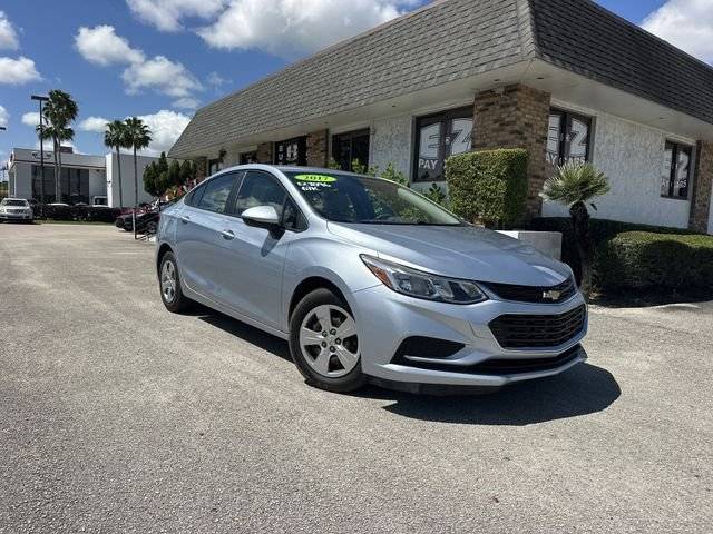 2017 Chevrolet Cruze LS FWD photo