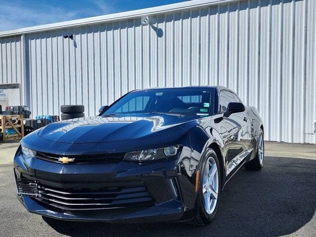2017 Chevrolet Camaro 1LT RWD photo
