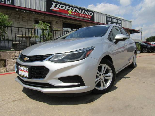 2017 Chevrolet Cruze LT FWD photo