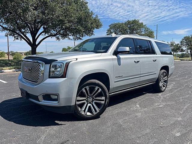 2017 GMC Yukon XL Denali RWD photo