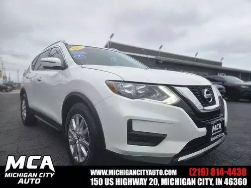 2017 Nissan Rogue SV FWD photo