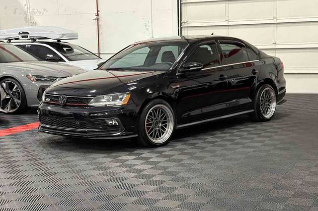 2017 Volkswagen Jetta GLI FWD photo