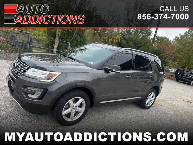 2017 Ford Explorer XLT 4WD photo