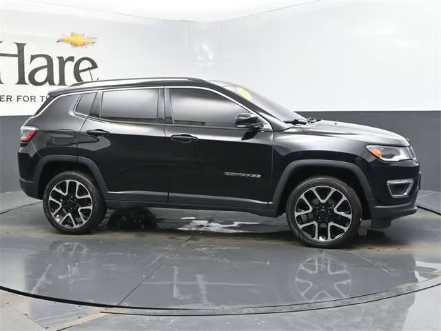 2017 Jeep Compass Limited 4WD photo