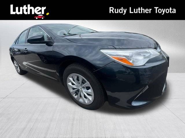 2017 Toyota Camry LE FWD photo