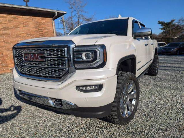 2017 GMC Sierra 1500 Denali 4WD photo