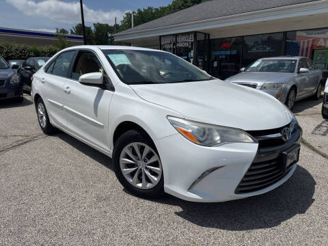 2017 Toyota Camry LE FWD photo