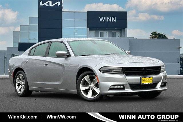 2016 Dodge Charger SXT RWD photo