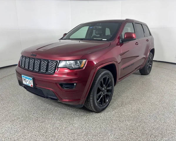 2017 Jeep Grand Cherokee Altitude 4WD photo