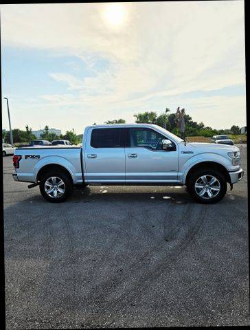 2017 Ford F-150 Platinum 4WD photo