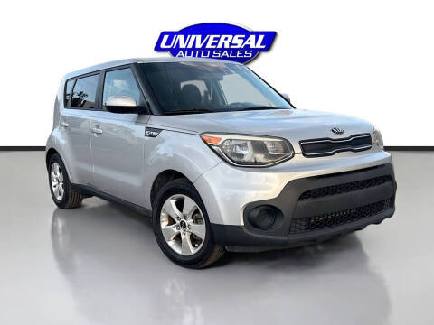 2017 Kia Soul Base FWD photo