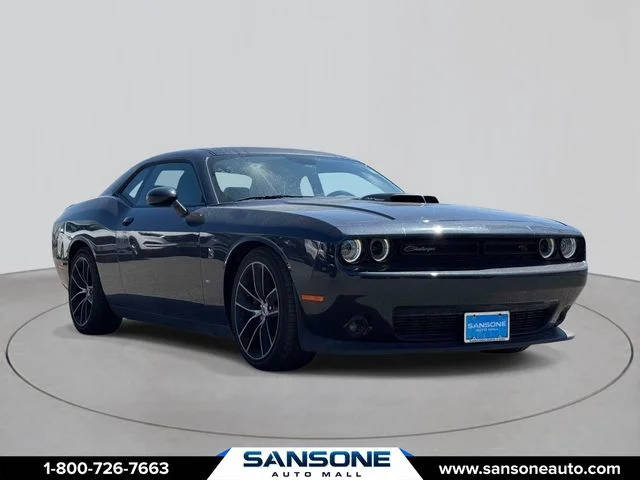2017 Dodge Challenger 392 Hemi Scat Pack Shaker RWD photo