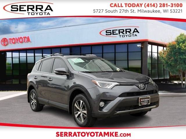 2017 Toyota RAV4 XLE FWD photo